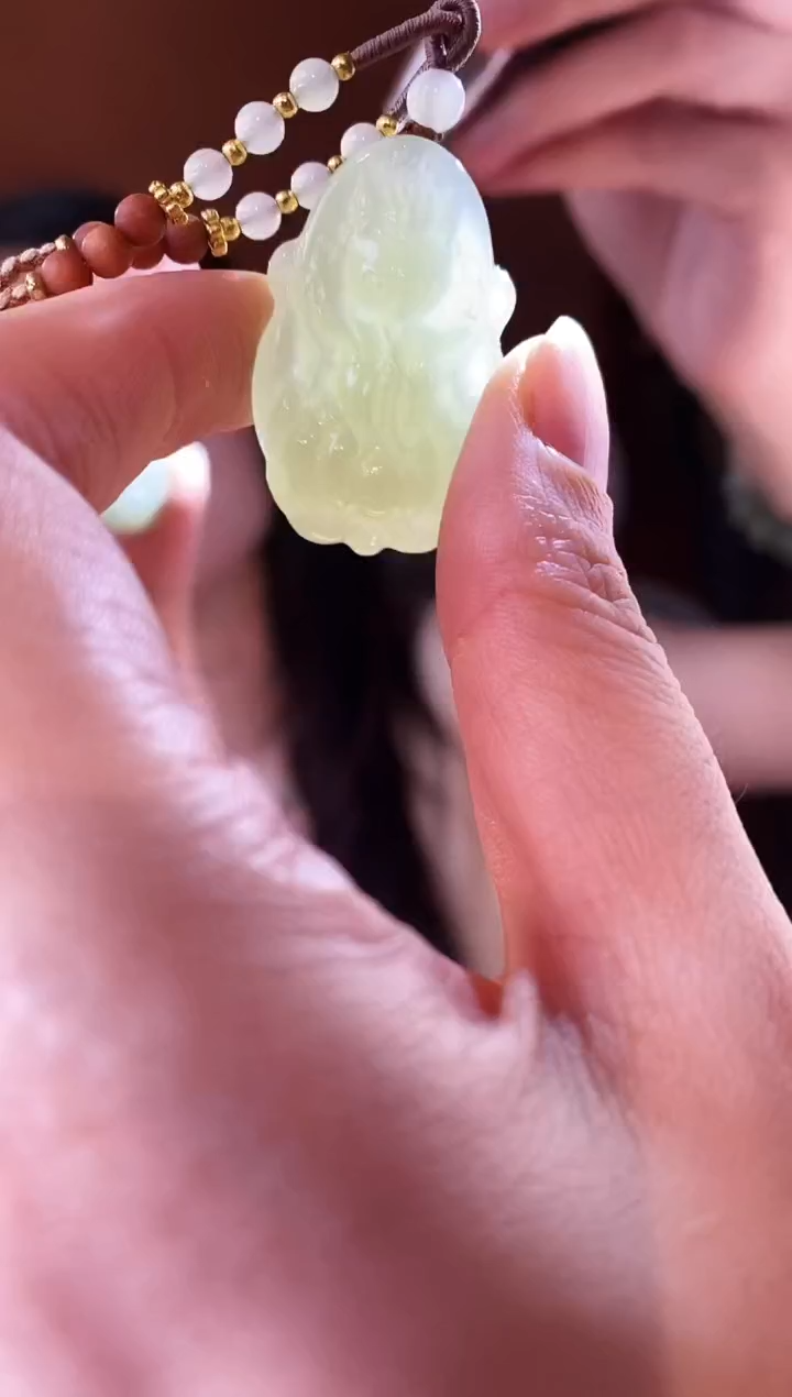 和田玉未镶嵌颈饰九尾狐和田玉项链