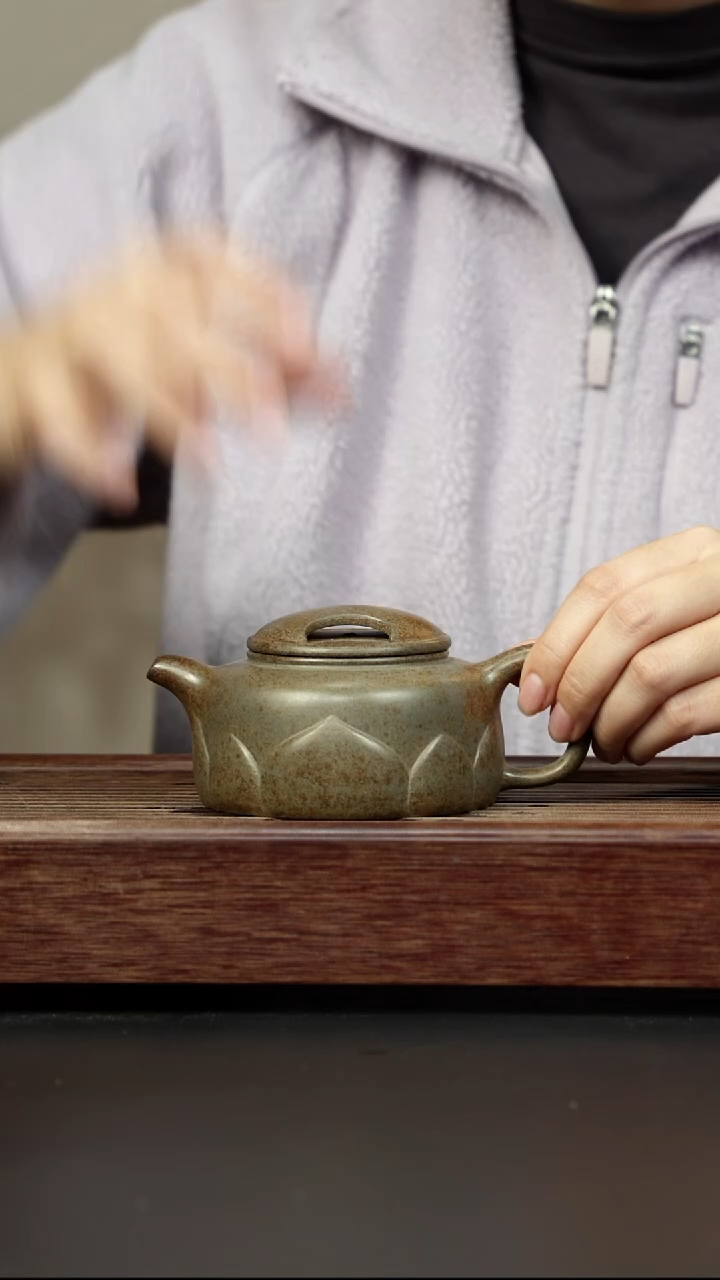 茶壶紫砂蟹壳青柴烧 牛盖莲子