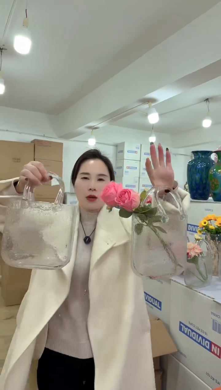 【闪购商品】玻璃洛芙花器-i-早7