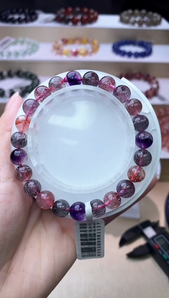 【闪购商品】水晶手链未镶嵌黑加仑超七8m+