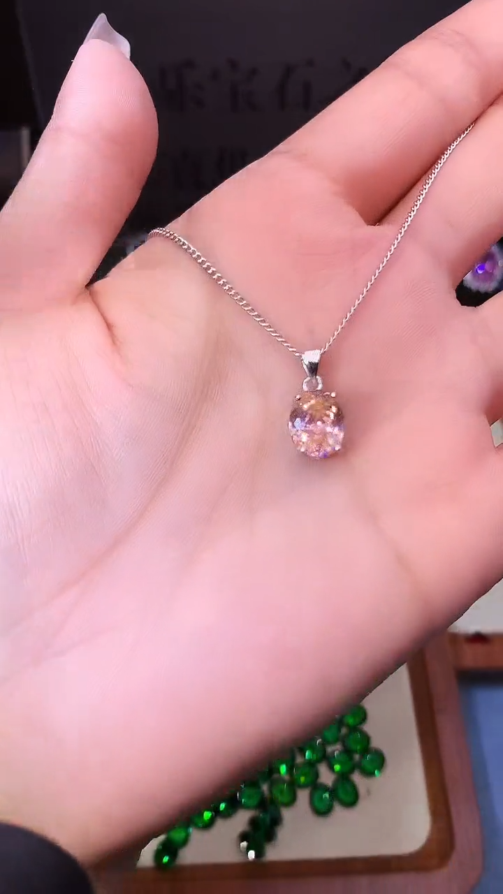 吊坠(赠链)银S925镶嵌碧玺........