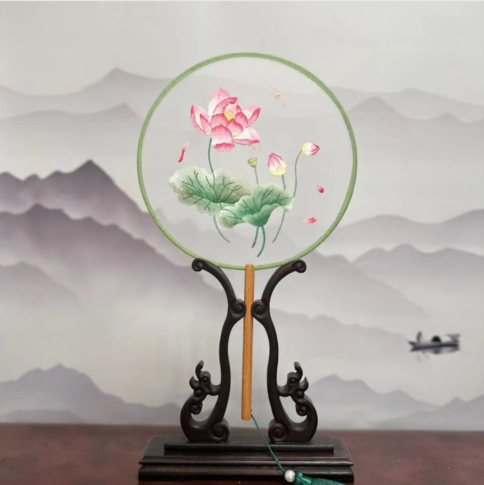 55 荷叶连田田（亚运会同款） 满边绣双面绣苏绣团扇非遗传承