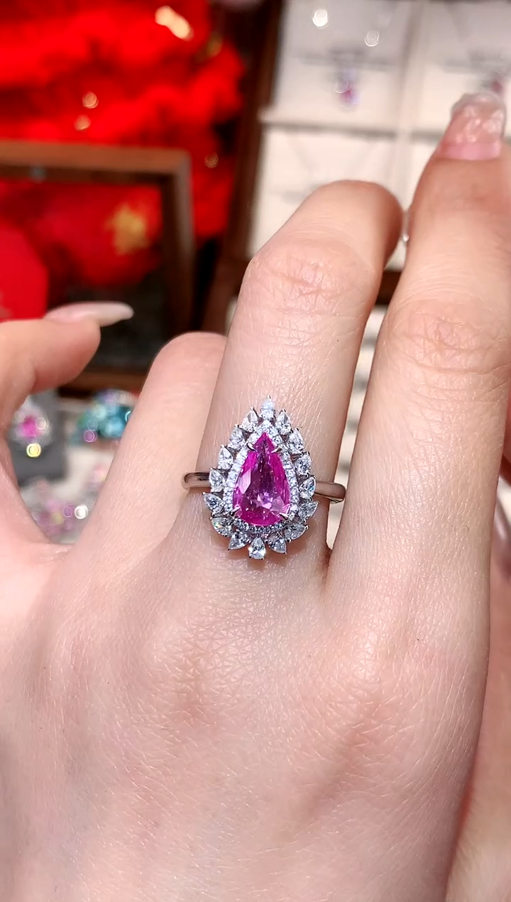 【闪购商品】彩色蓝宝石戒指18K金镶嵌1.46ct/天然宝石/七天无理由