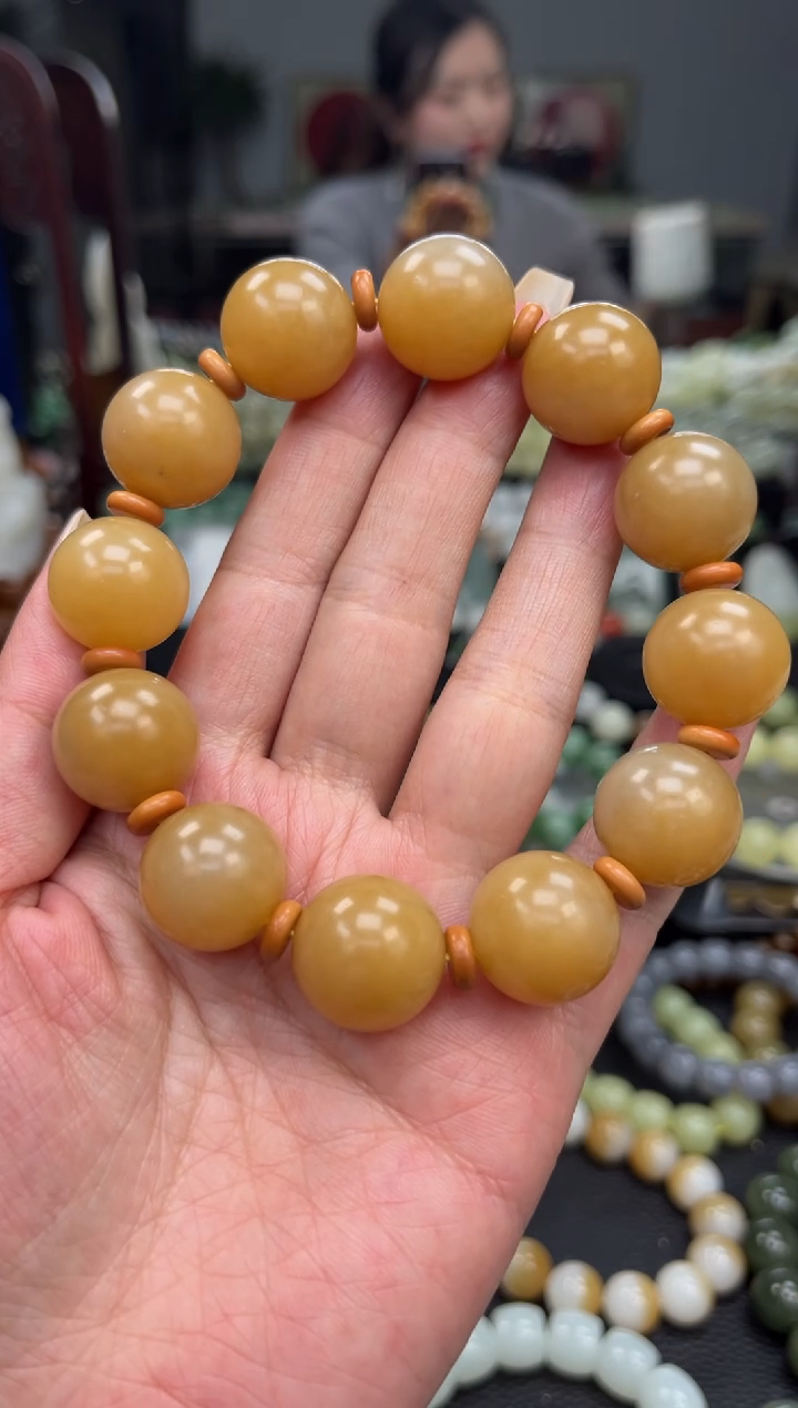 【闪购商品】和田玉手串未镶嵌新疆且末黄金糖卡18