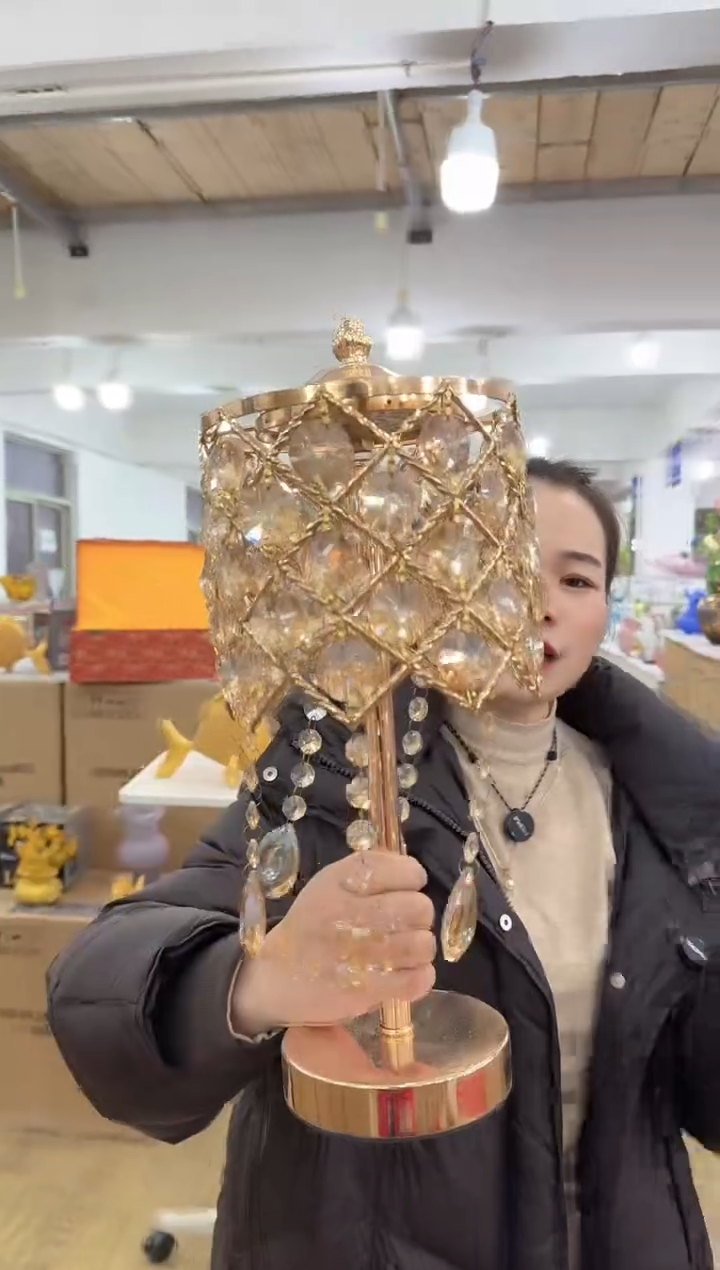 【闪购商品】无铅玻璃甄选花器-n-早25