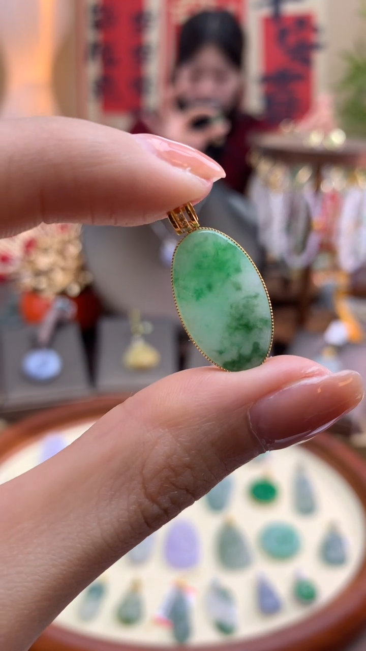 【闪购商品】翡翠颈饰18K金镶嵌无事牌