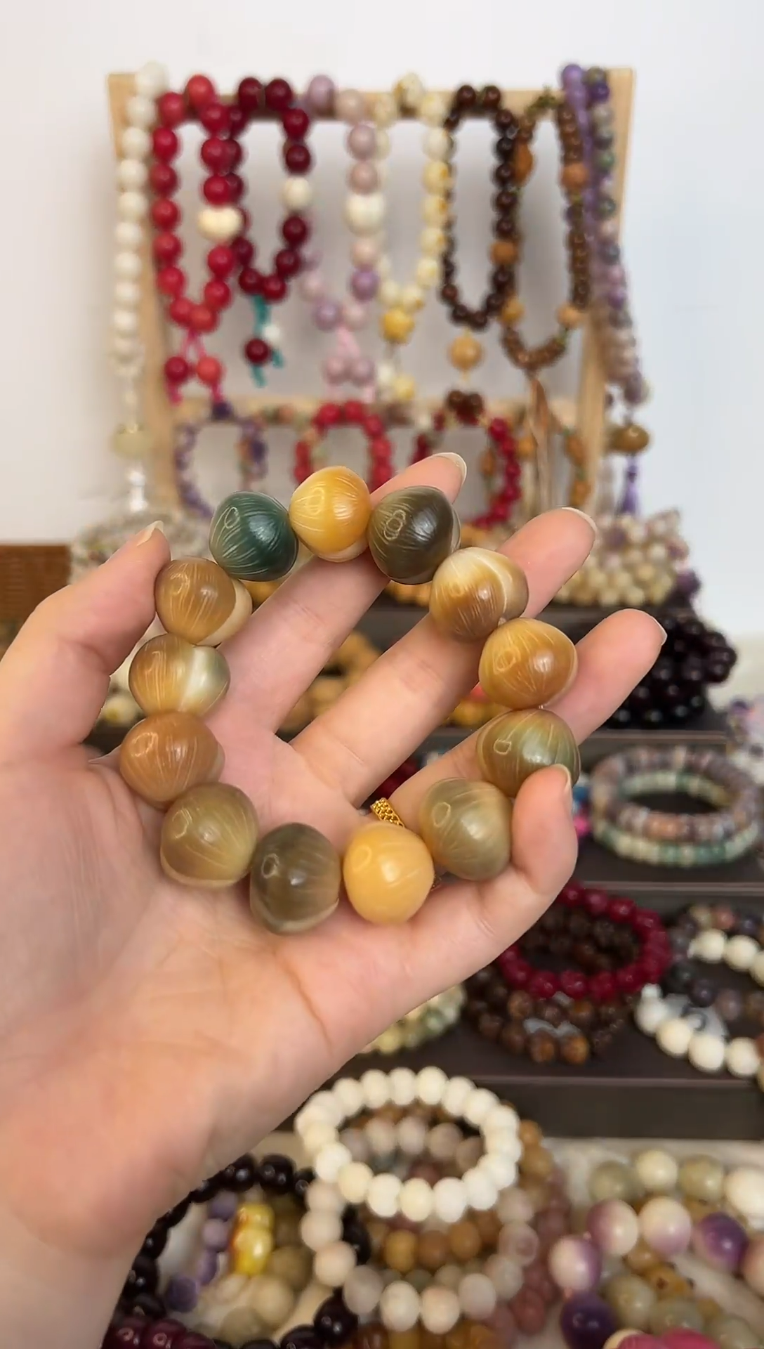 大卡拉丝屁桃手串1个