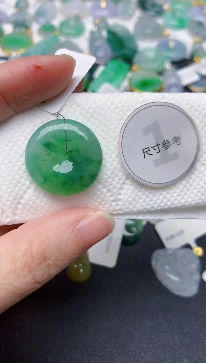 颈饰未镶嵌翡翠天然缅甸A货翡翠