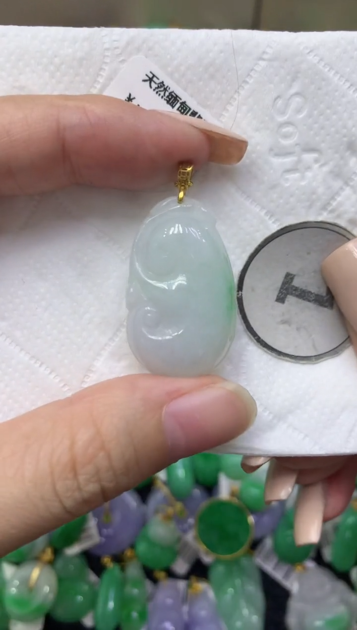 颈饰未镶嵌翡翠天然缅甸翡翠A货