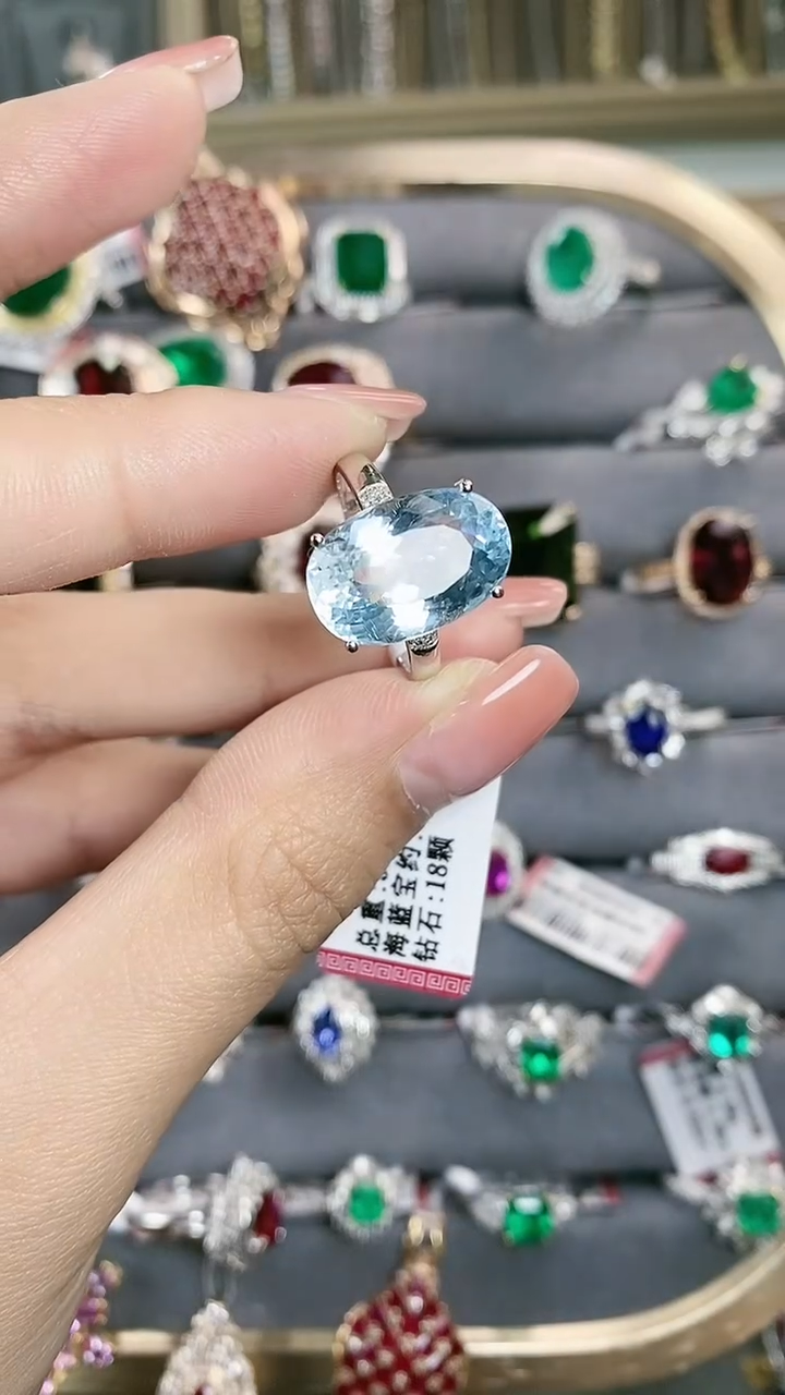 【闪购商品】海蓝宝石戒指18K金镶嵌18K金镶嵌海蓝宝戒指