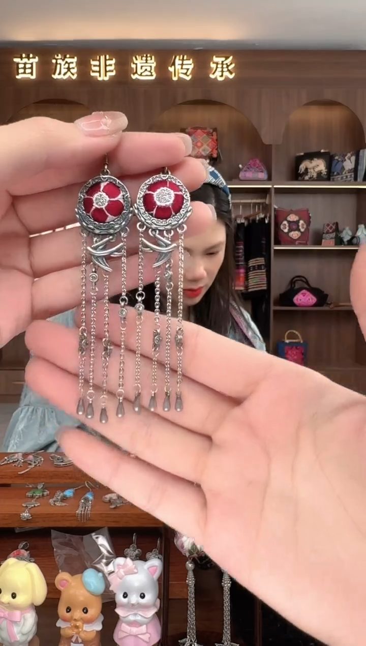 【闪购商品】织绣扶光苗绣传承281