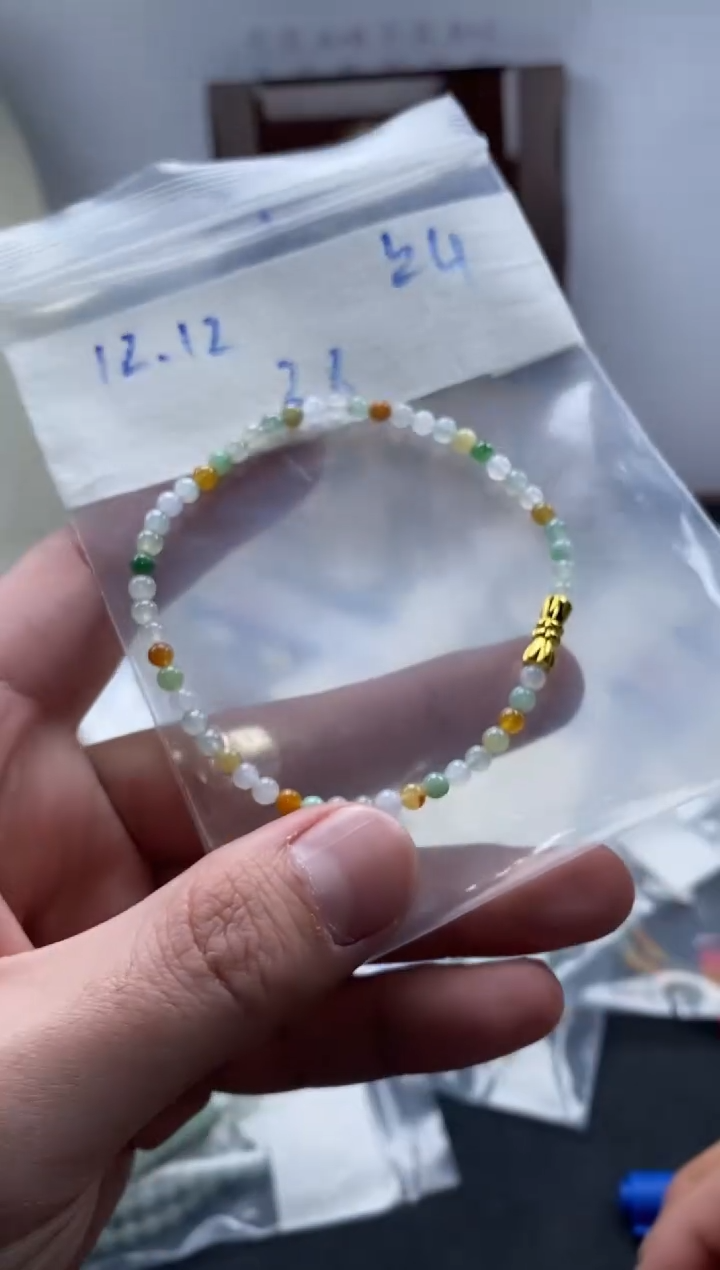 颈饰未镶嵌翡翠天然翡翠珠子