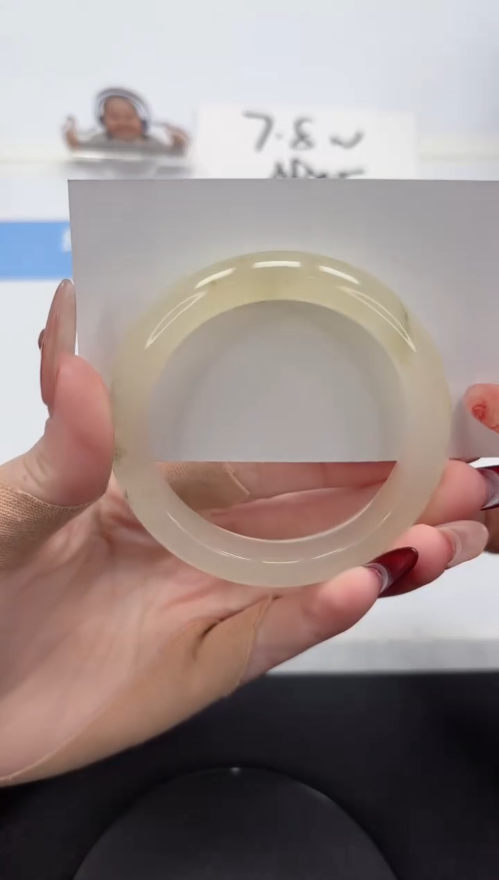 【闪购商品】石英质玉手镯未镶嵌A148-56.1