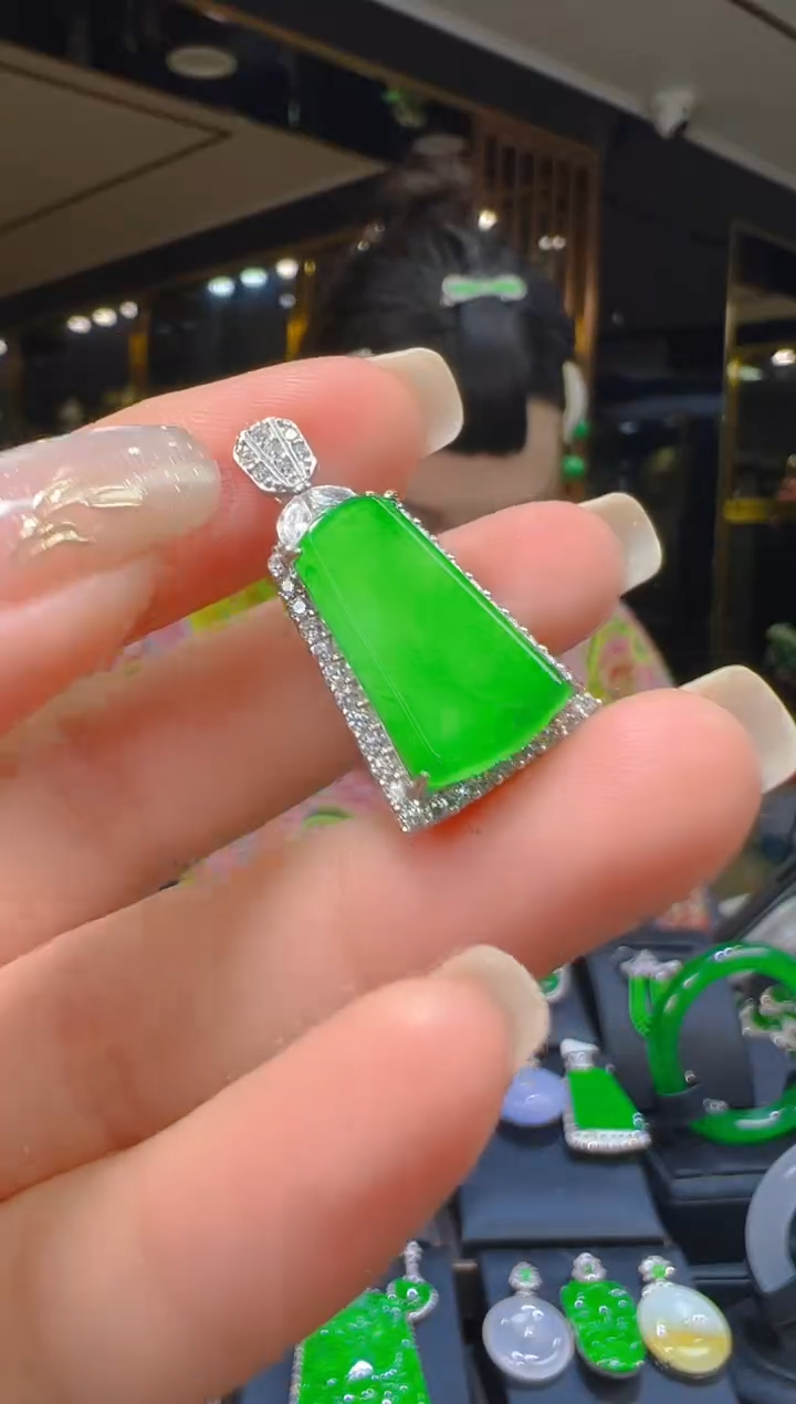 吊坠(赠链)银S925镶嵌翡翠006（多样性发其一）