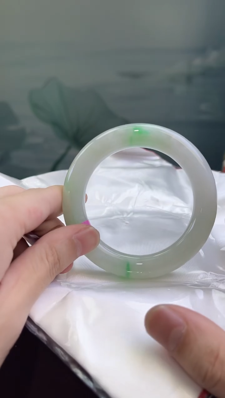 翡翠手镯未镶嵌翡翠手镯1