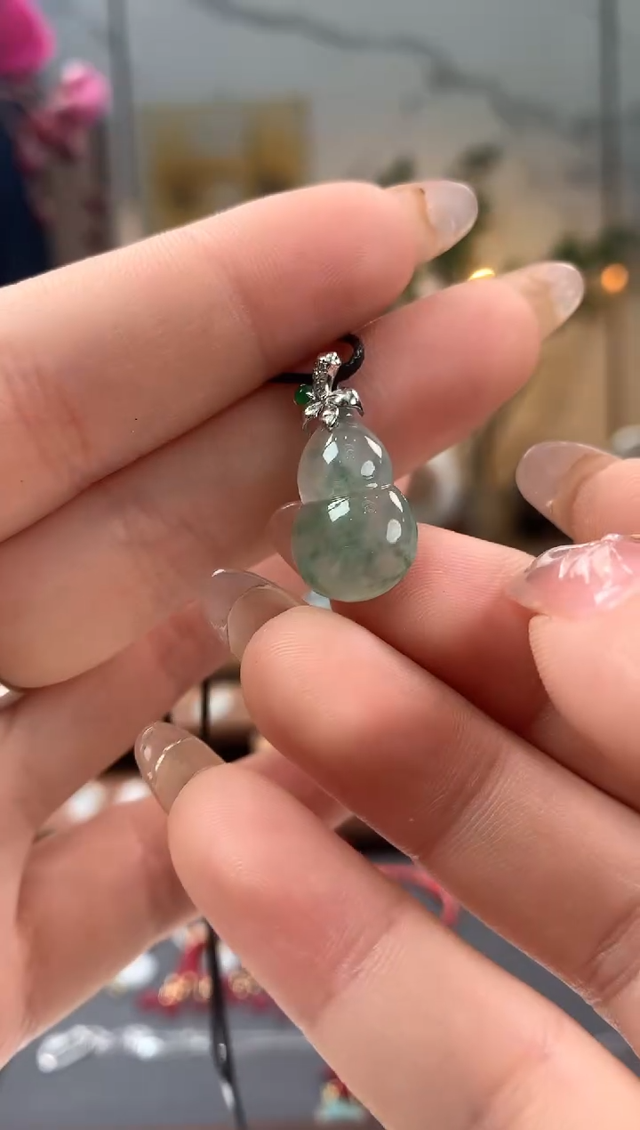 【闪购商品】翡翠吊坠(不含链)18K金镶嵌葫芦