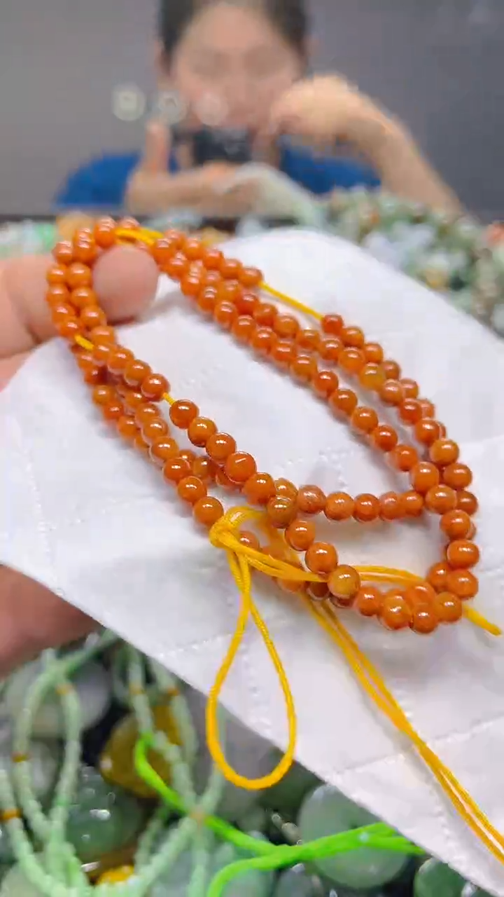 颈饰未镶嵌翡翠4mm/ S /翡翠A货，一件也是批发价