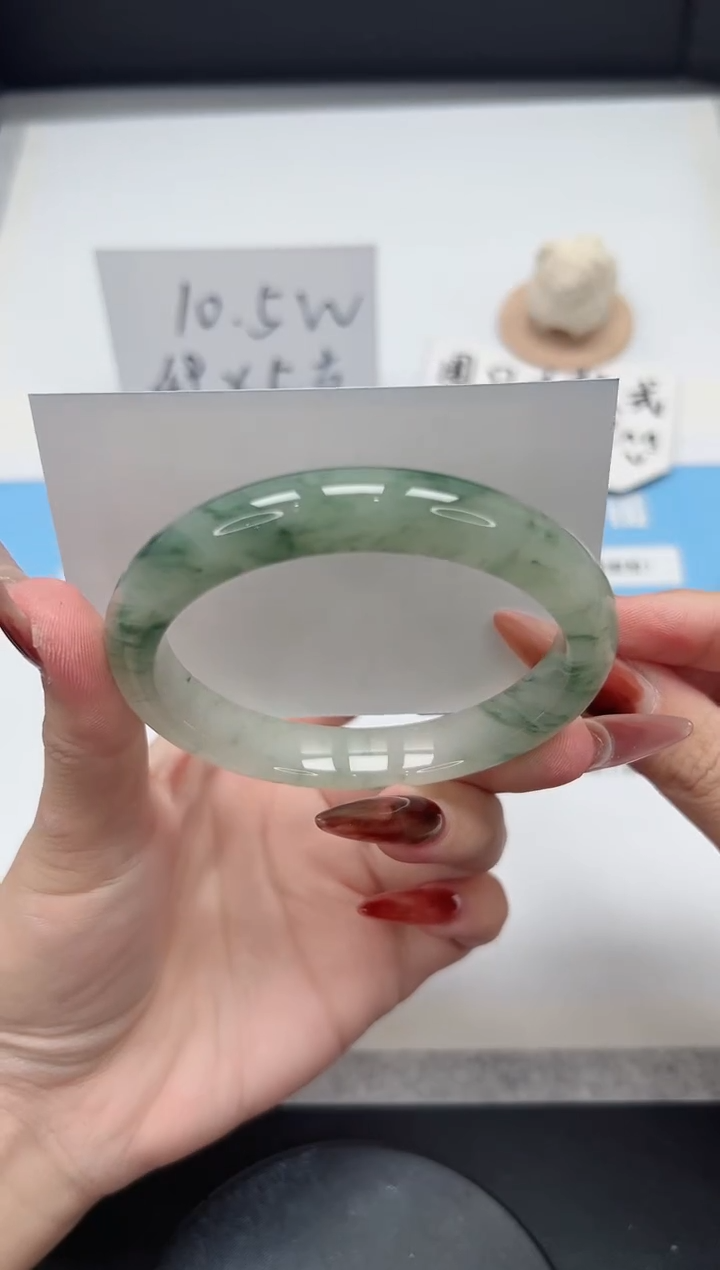 【闪购商品】石英质玉手镯未镶嵌431/飘花61.2