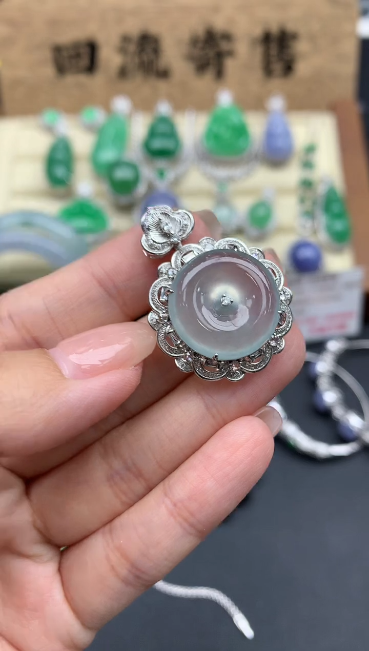 【闪购商品】翡翠颈饰18K金镶嵌691-中国好珍宝