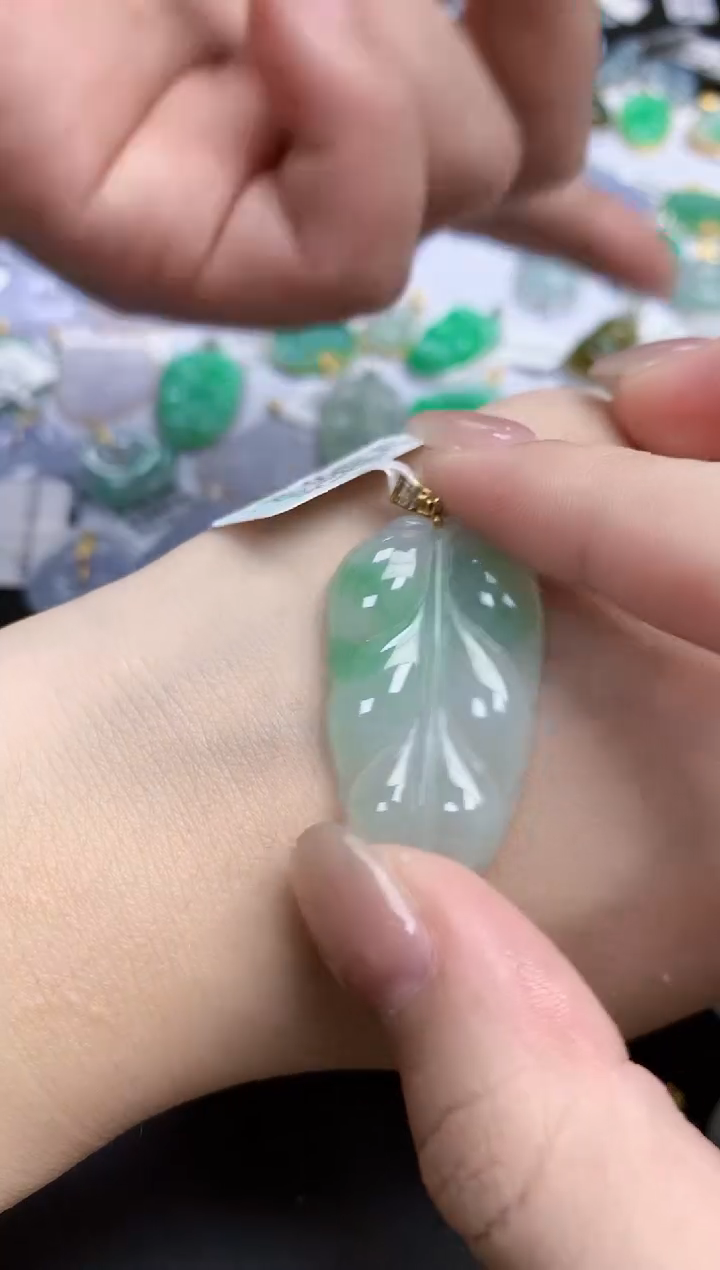 【闪购商品】翡翠颈饰18K金镶嵌天然缅甸翡翠A货