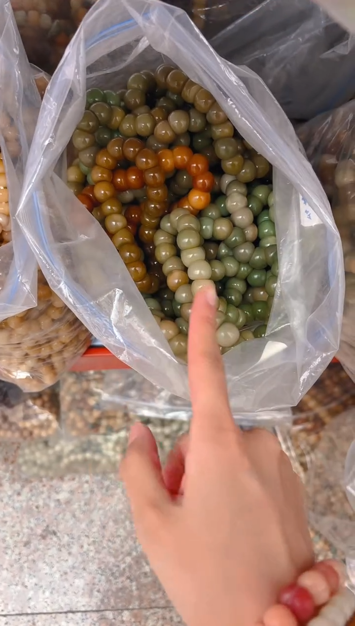 吊坠菩提根/象牙果A085  随机一条