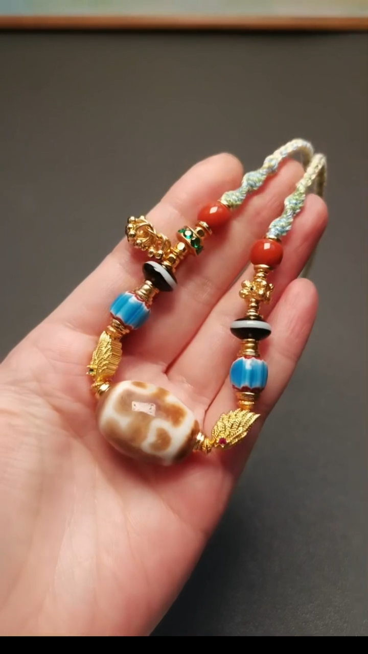 玛瑙/玉髓颈饰未镶嵌小*玛瑙颈饰