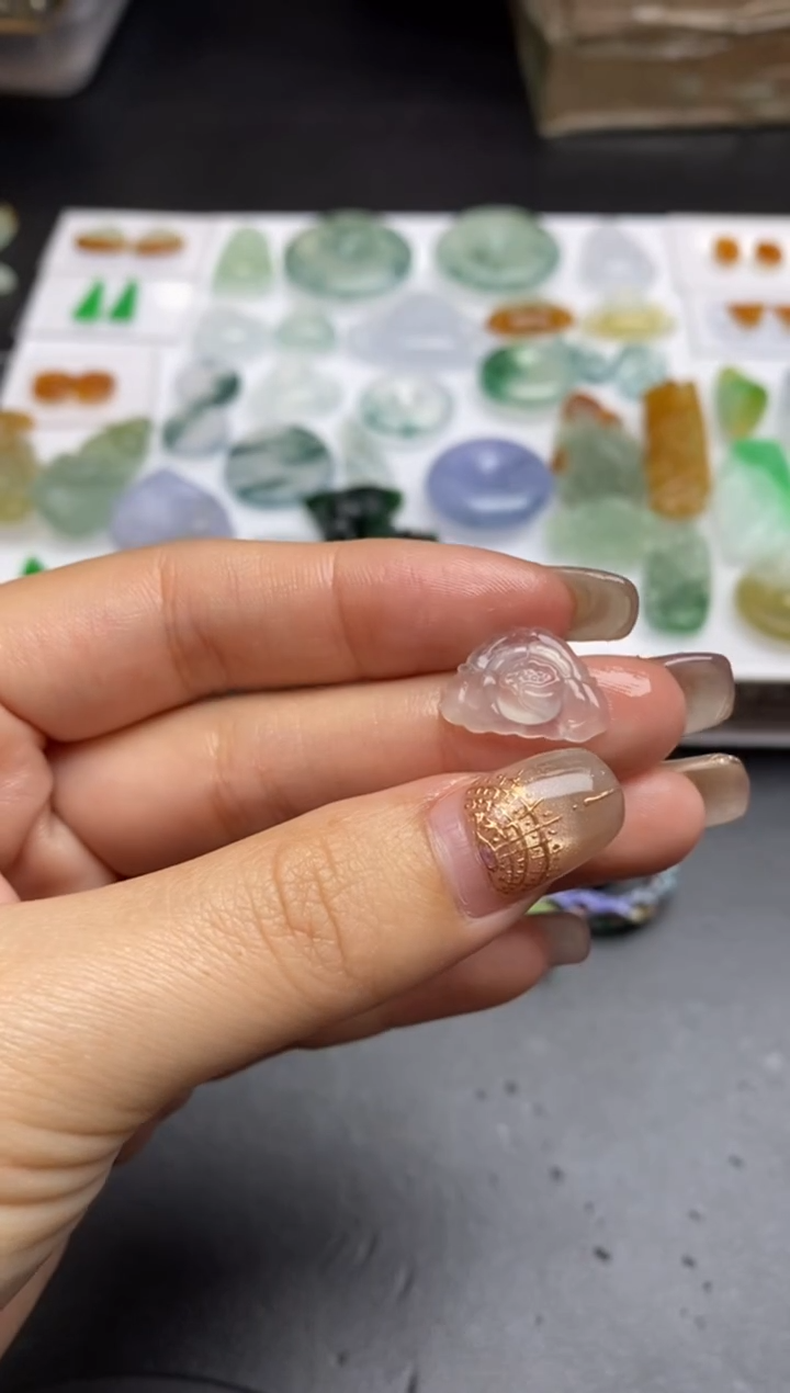 【闪购商品】定制翡翠未镶嵌翡翠毛货~