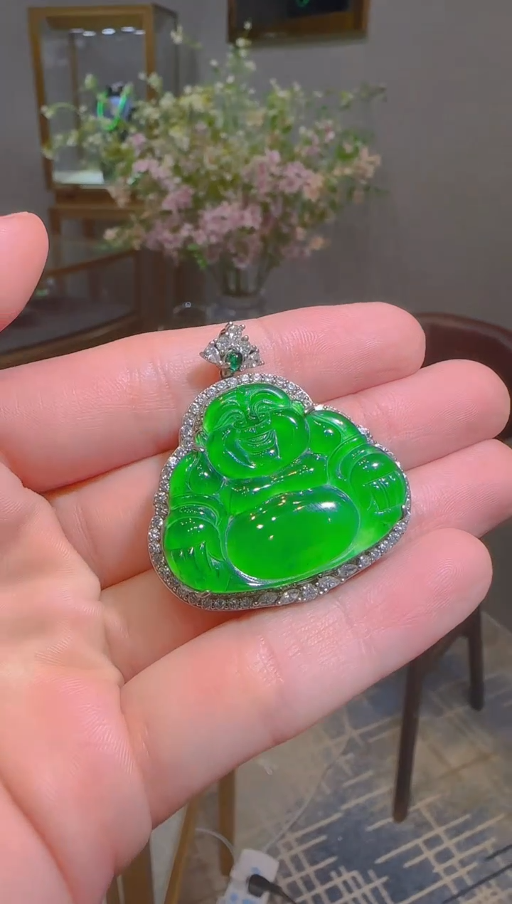 【闪购商品】翡翠吊坠(赠链)银S925镶嵌天然翡翠A货多样性发一件