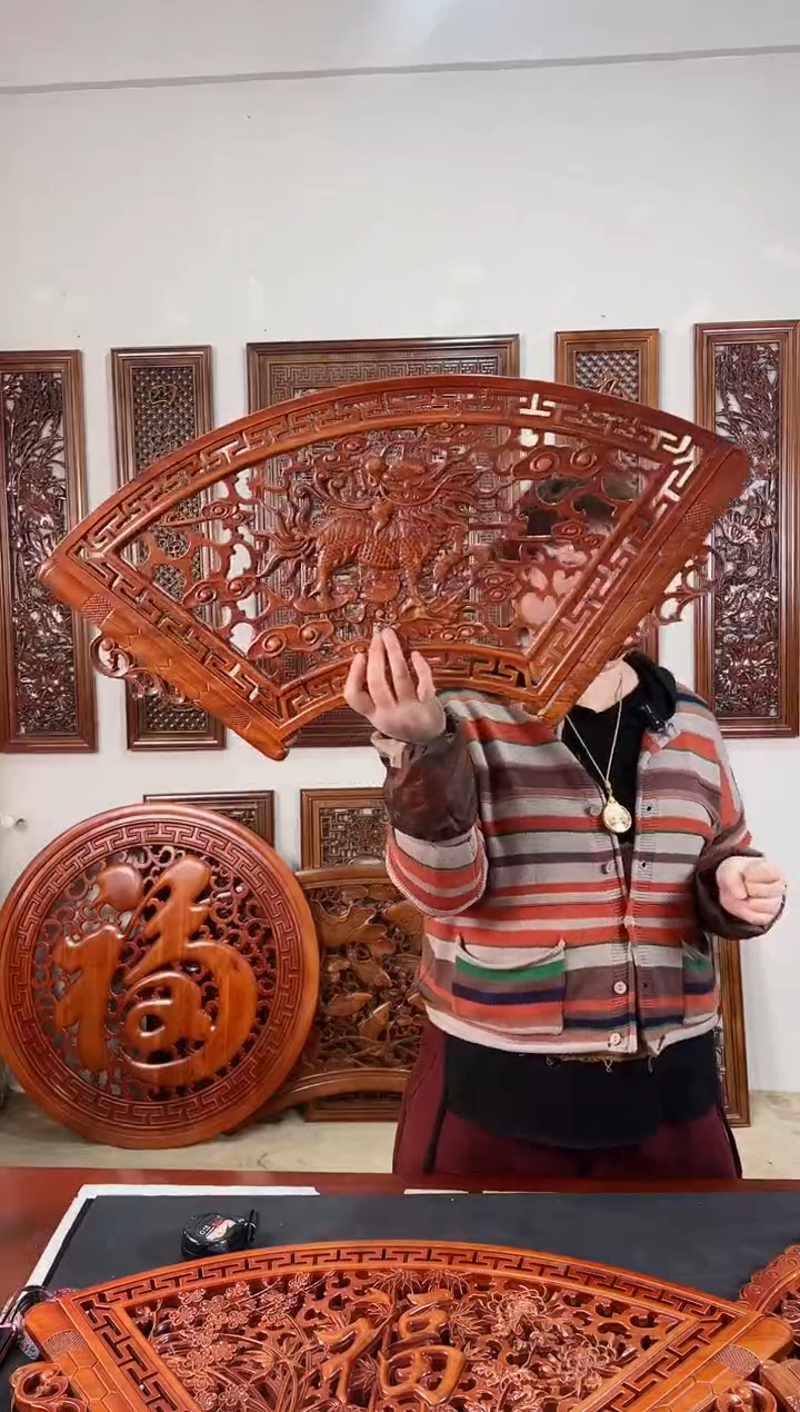 【闪购商品】香樟木木雕80*40   瑞兽麒麟