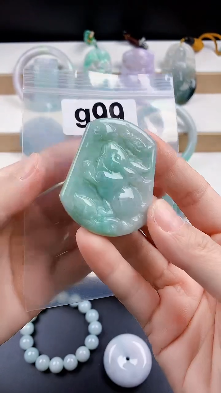 颈饰未镶嵌翡翠天然翡翠吊坠挂件