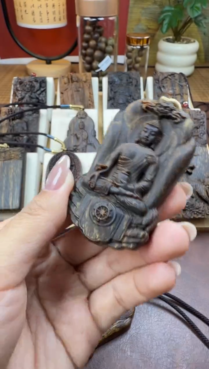 木木雕款 芽庄  药师琉璃光琉璃   7cm 送养香瓶