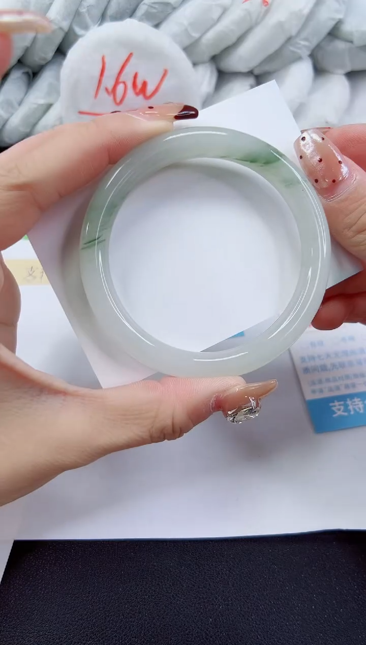 【闪购商品】石英质玉手镯未镶嵌222