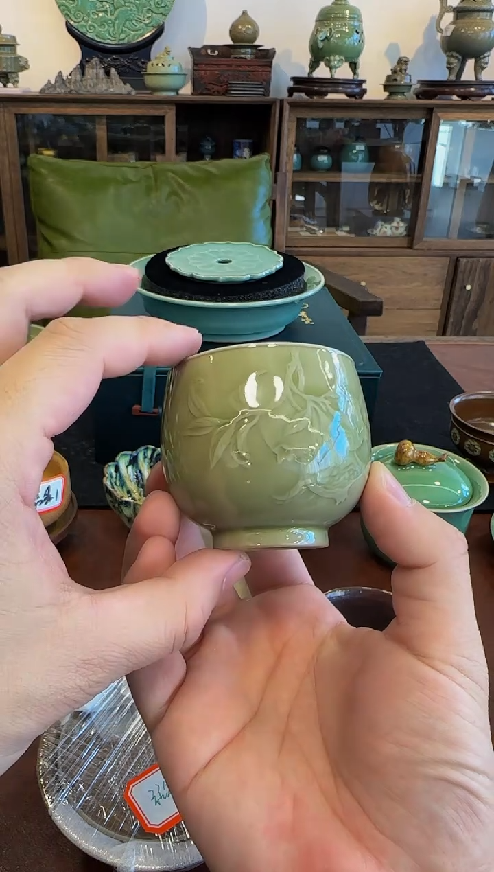 全手·刻绘·寿桃·越窑·龙蛋杯