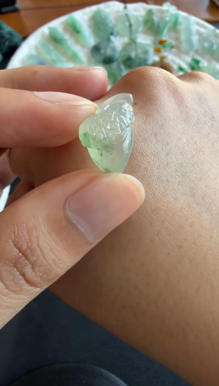 未镶嵌定制翡翠...