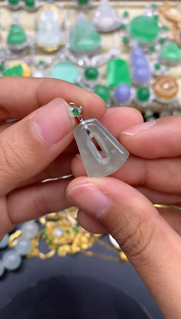 【闪购商品】翡翠颈饰18K金镶嵌44-中国好珍宝