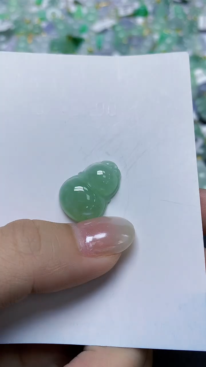 翡翠未镶嵌颈饰天然缅甸翡翠A货