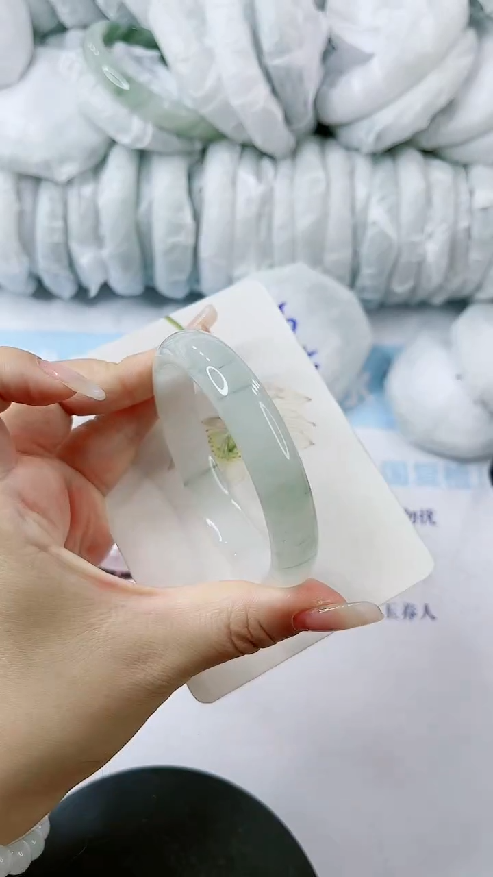 【闪购商品】石英质玉手镯未镶嵌0347171782-多样性发货