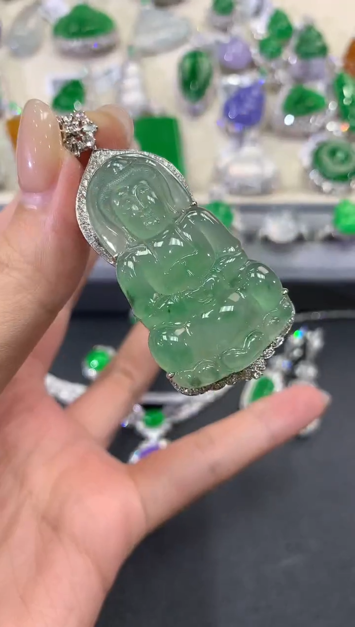 【闪购商品】翡翠吊坠(不含链)18K金镶嵌w188       