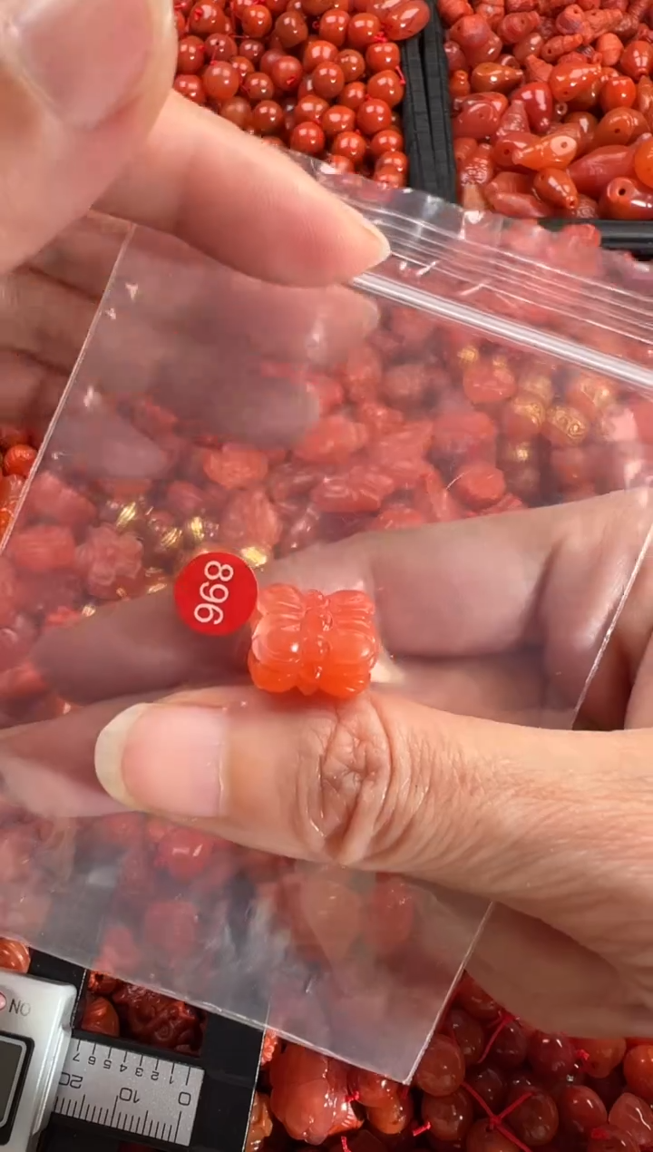 【闪购商品】南红玛瑙颈饰未镶嵌1