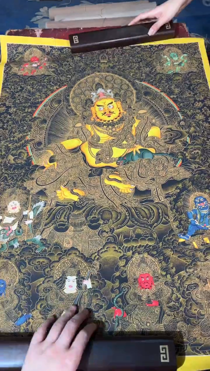 卷轴画龙妹的唐卡tk16