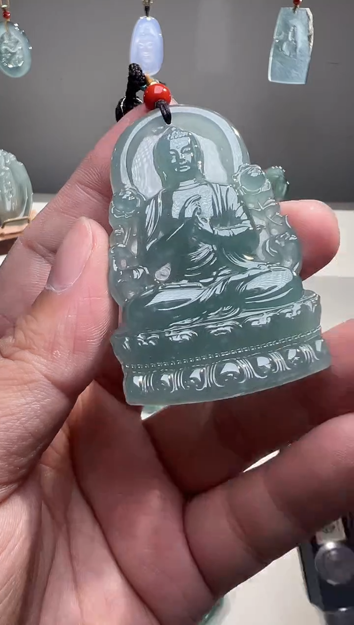 吊坠(不含链)未镶嵌翡翠观音