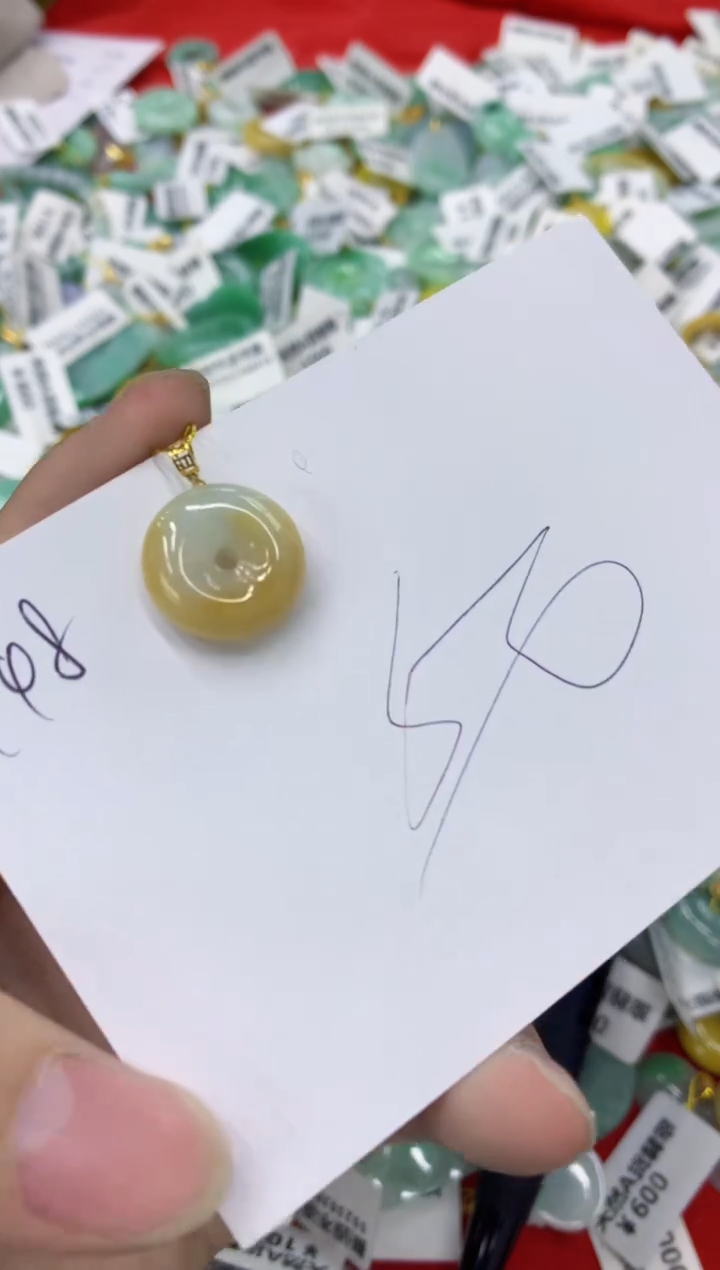 翡翠18K金镶嵌颈饰1111111111