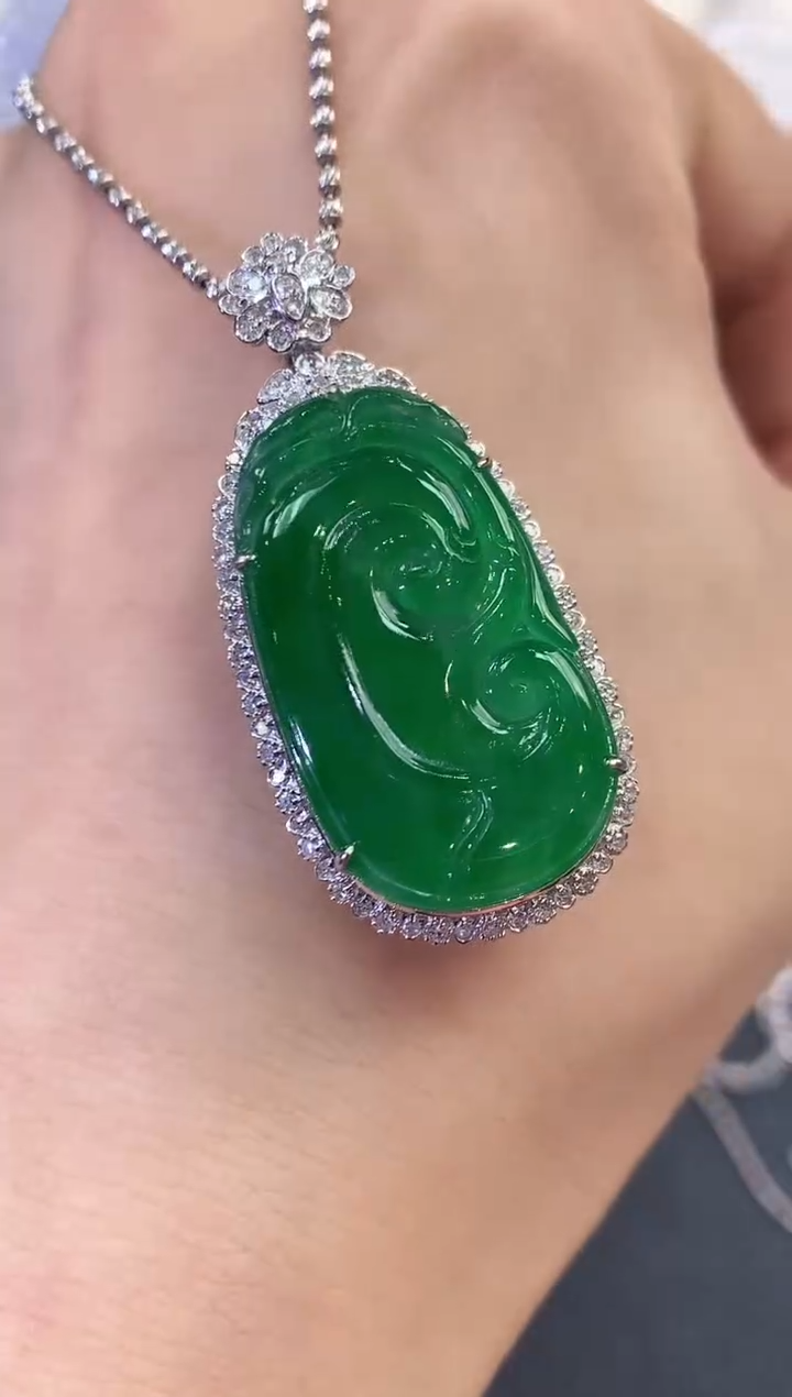 【闪购商品】翡翠吊坠(不含链)18K金镶嵌C74