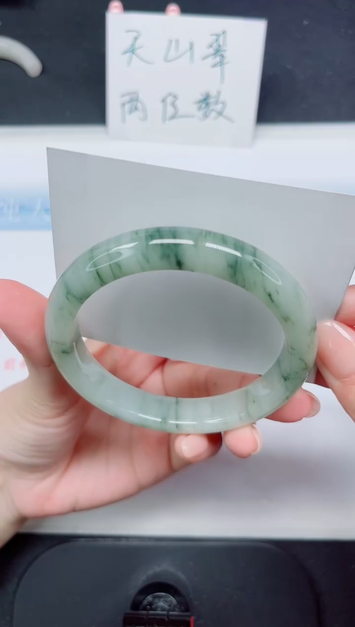 【闪购商品】石英质玉手镯未镶嵌271-61.8