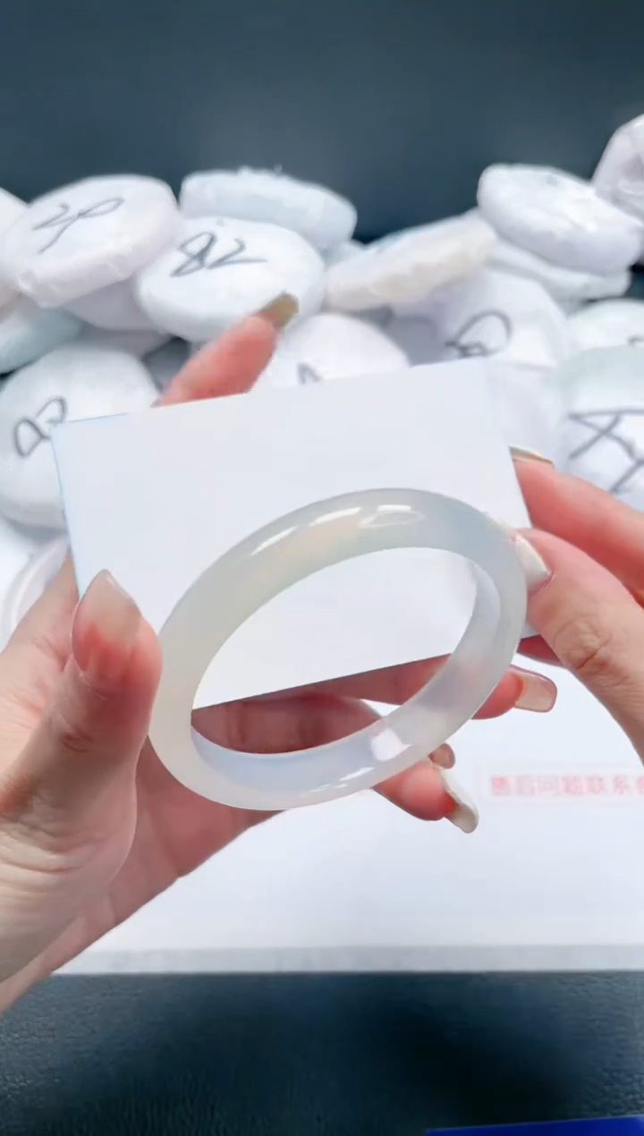 【闪购商品】石英质玉手镯未镶嵌13J158-55