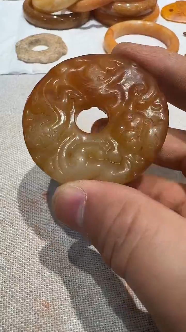 未镶嵌和田玉挂件和田玉挂件