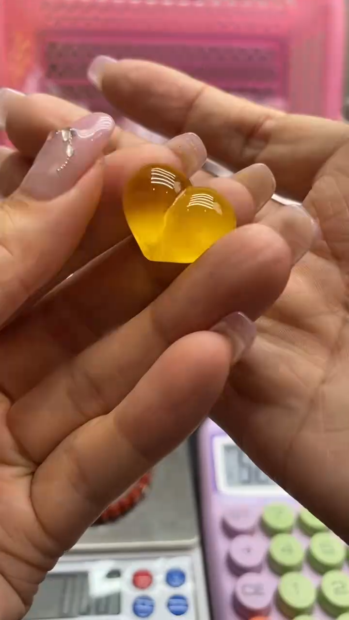 琥珀未镶嵌珠宝奇石2173