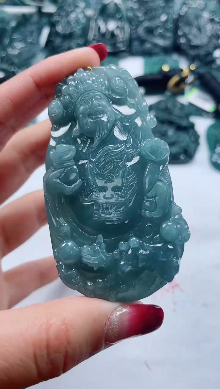 【闪购商品】翡翠颈饰未镶嵌           