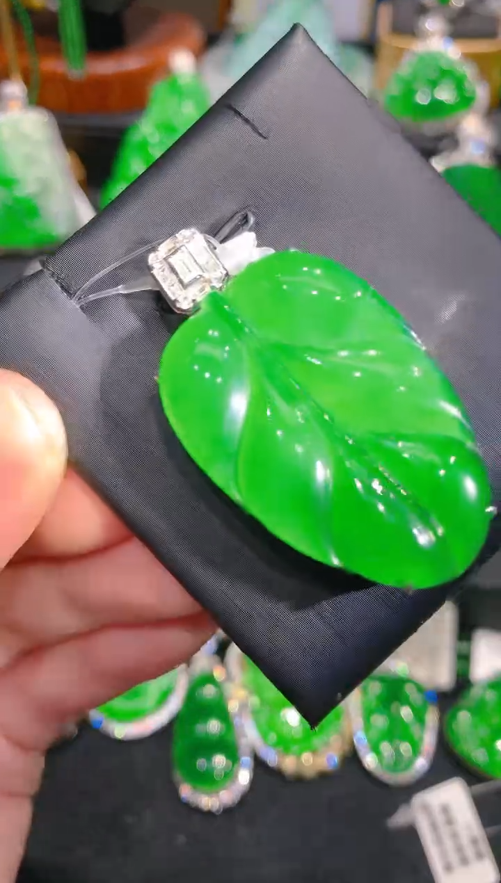 【闪购商品】翡翠颈饰银S925镶嵌48一季