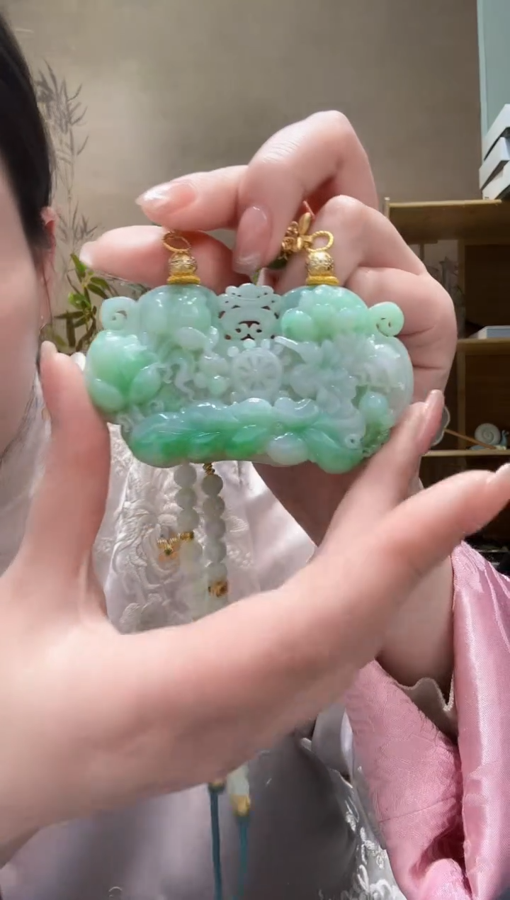 【闪购商品】翡翠颈饰未镶嵌吊坠